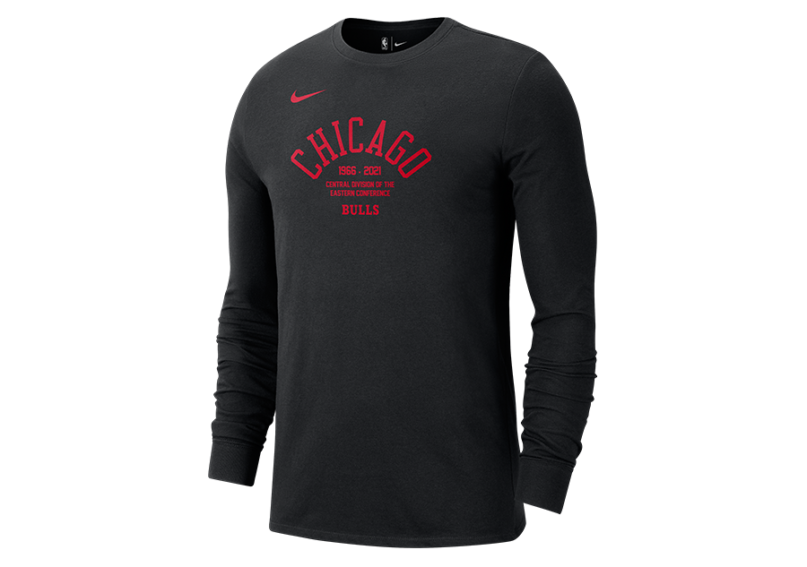 NIKE NBA CHICAGO BULLS COURTSIDE ELEMENT LONG-SLEEVE TEE BLACK után €45 ...